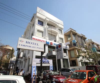 https://imgcld.yatra.com/ytimages/image/upload/t_hotel_yatra_city_desktop/v1427738487/Domestic Hotels/Hotels_New Delhi/Hotel Corporate Point/Overview.jpg